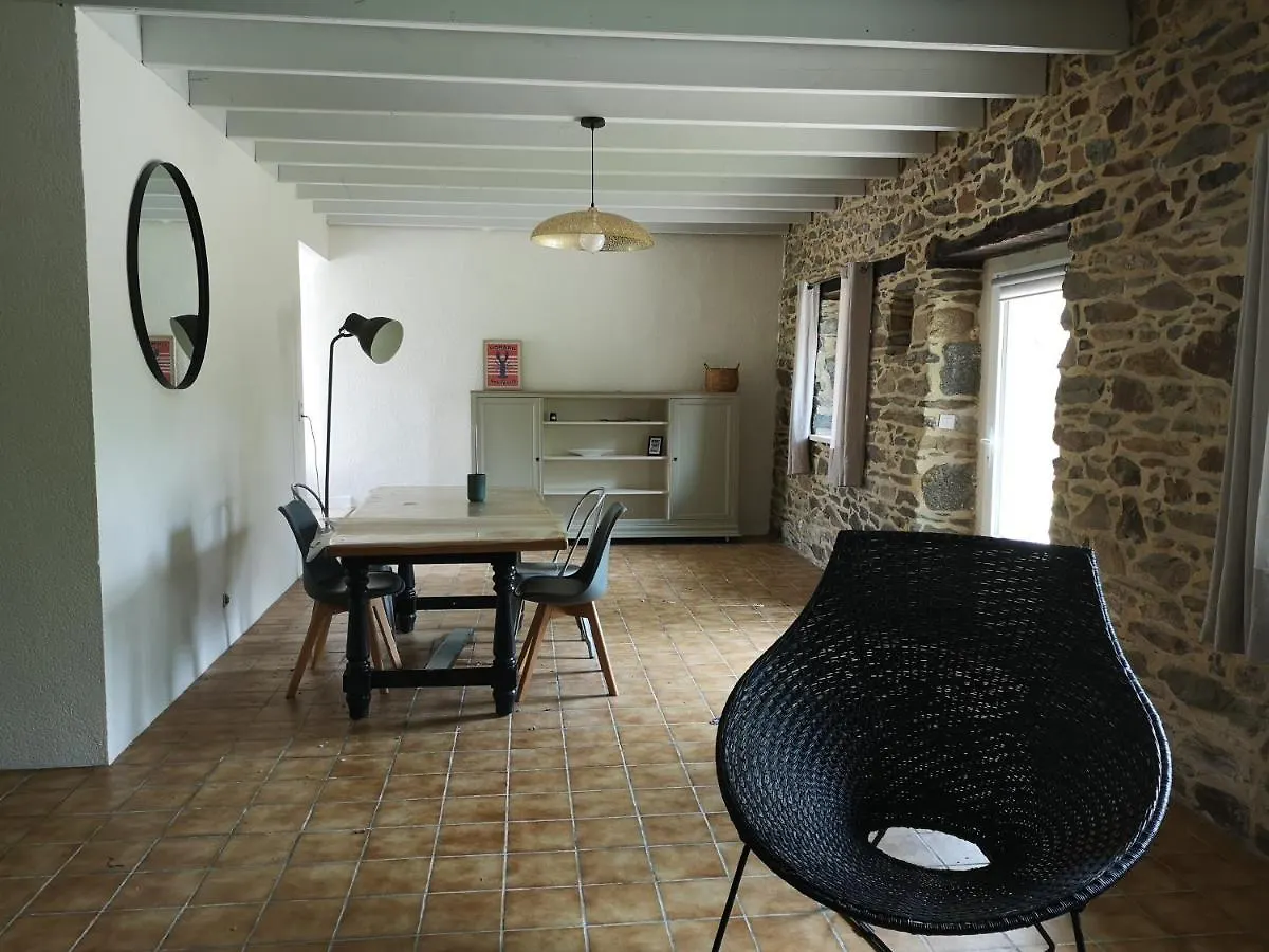 Holiday home Maison De Yec'Hed Mat, Authentique Et Charmante. Pommerit-Jaudy